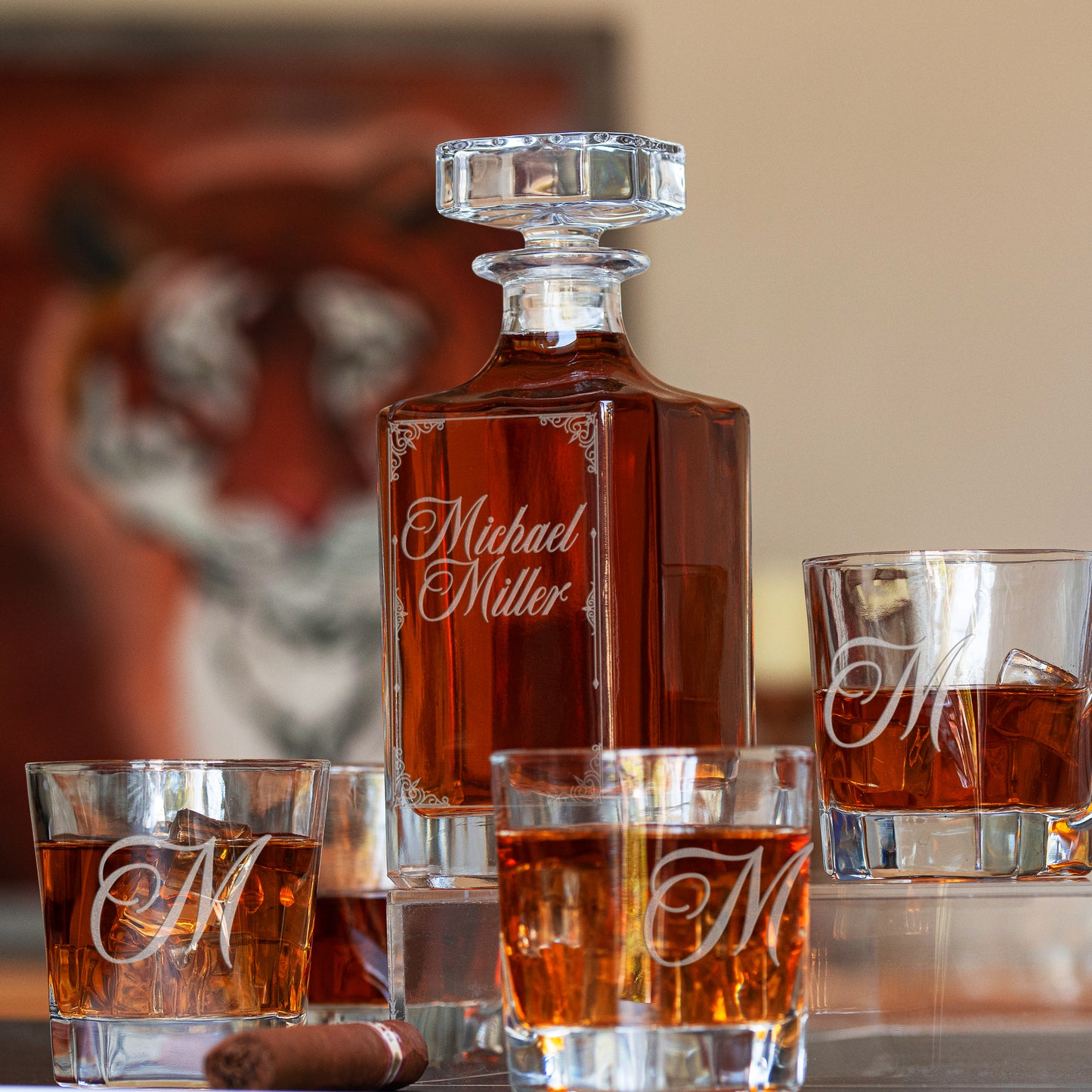 Whiskey Decanter and 4 Glasses Set Design 5