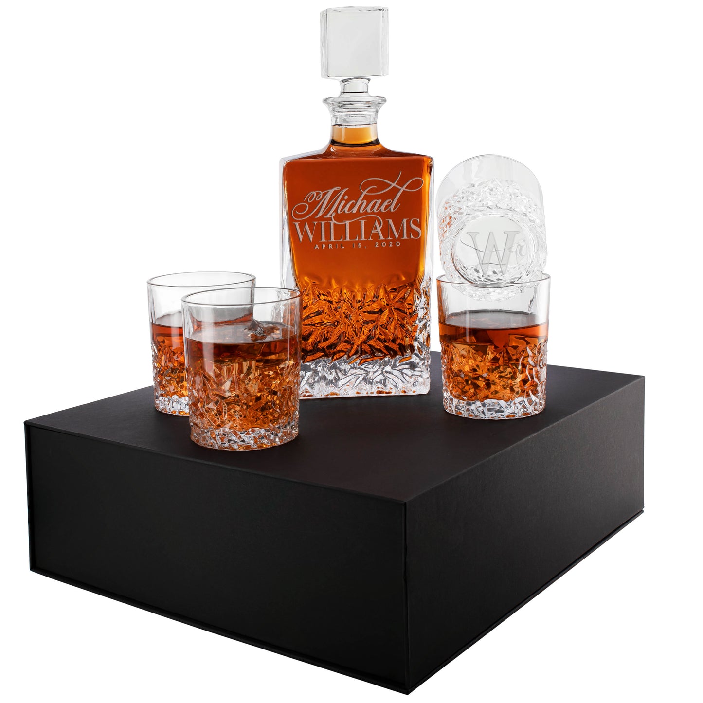 Whiskey Decanter and 4 Glasses Set Design 7