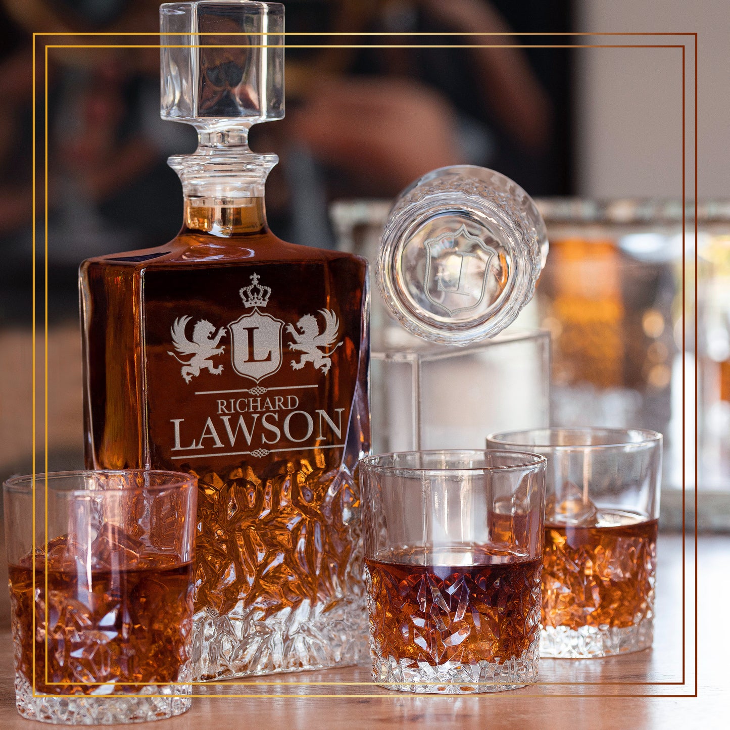 Whiskey Decanter and 4 Glasses Set Design 8