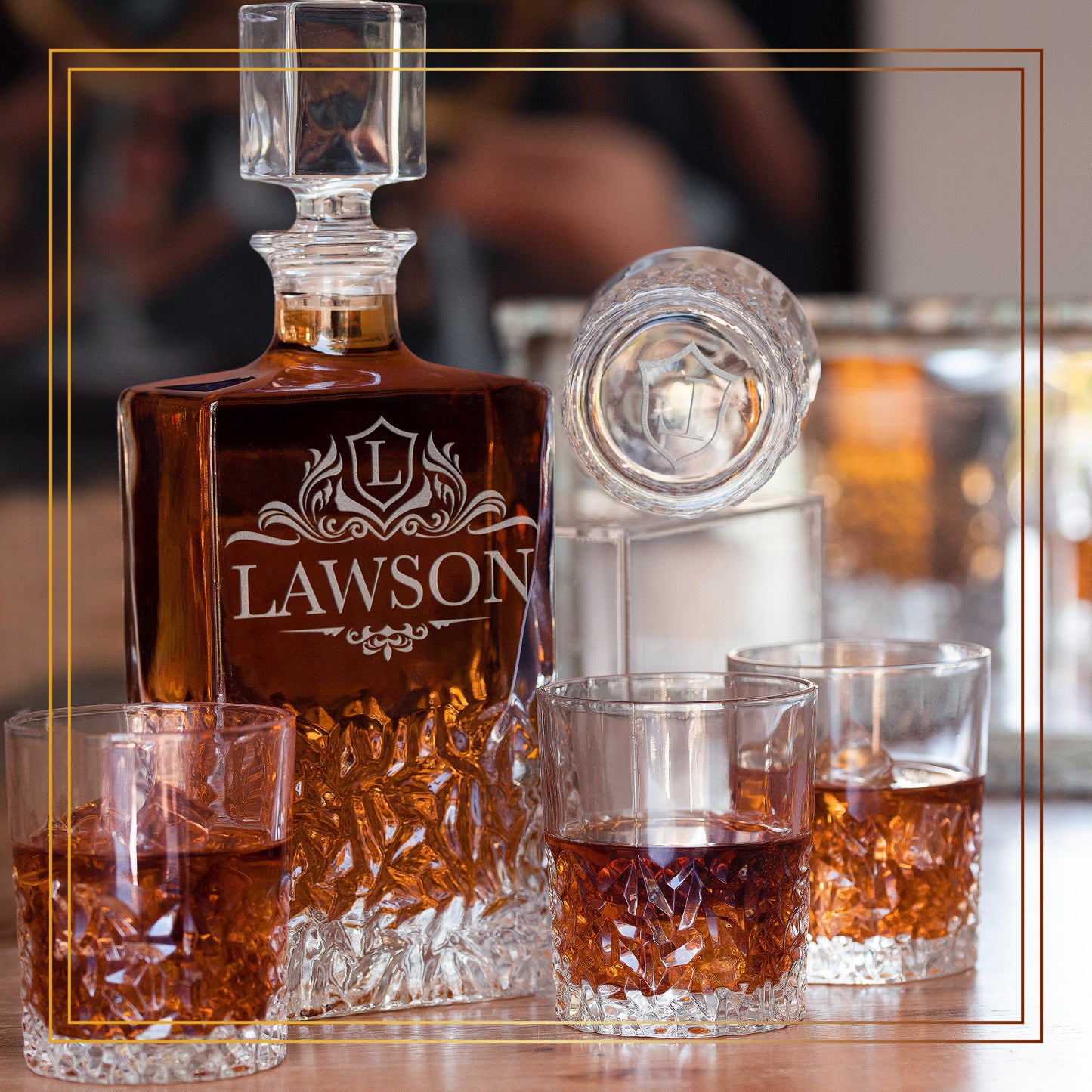 Whiskey Decanter and 4 Glasses Set Design 9