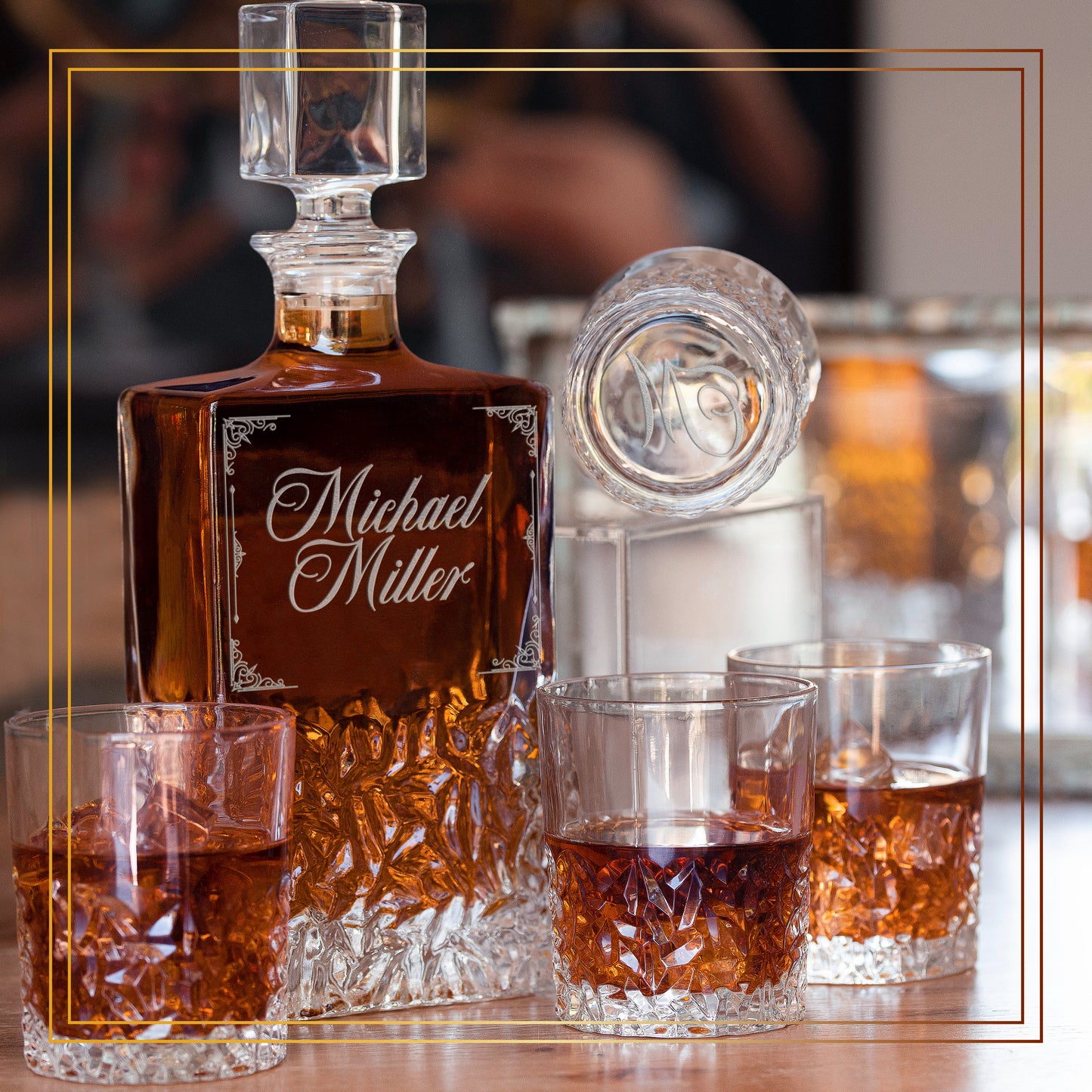 Whiskey Decanter and 4 Glasses Set Design 10