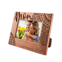 Load image into Gallery viewer, Photo Frame MOM Design 4